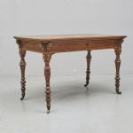 1361 4570 WRITING DESK